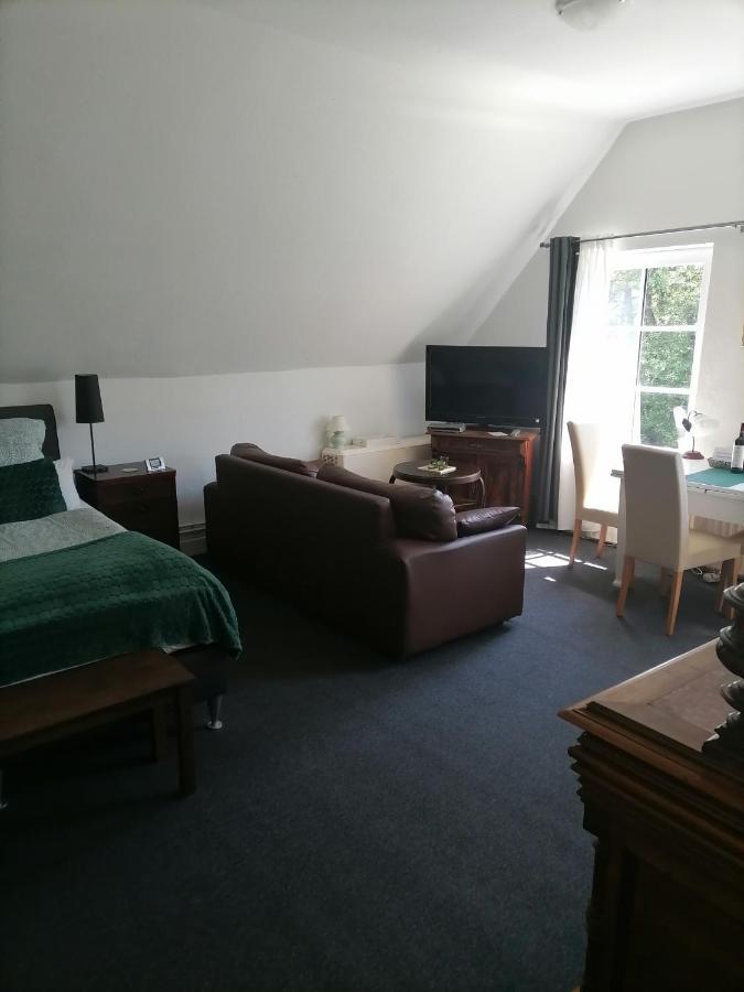 Gutshaus Daemelow Tussen Schwerin En Wismar Ngoại thất bức ảnh